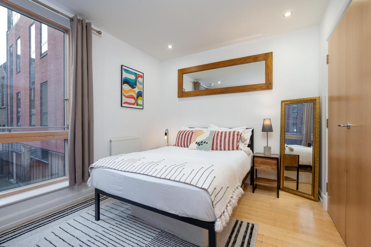 D8 - Canal View Apartment Лондон Екстериор снимка