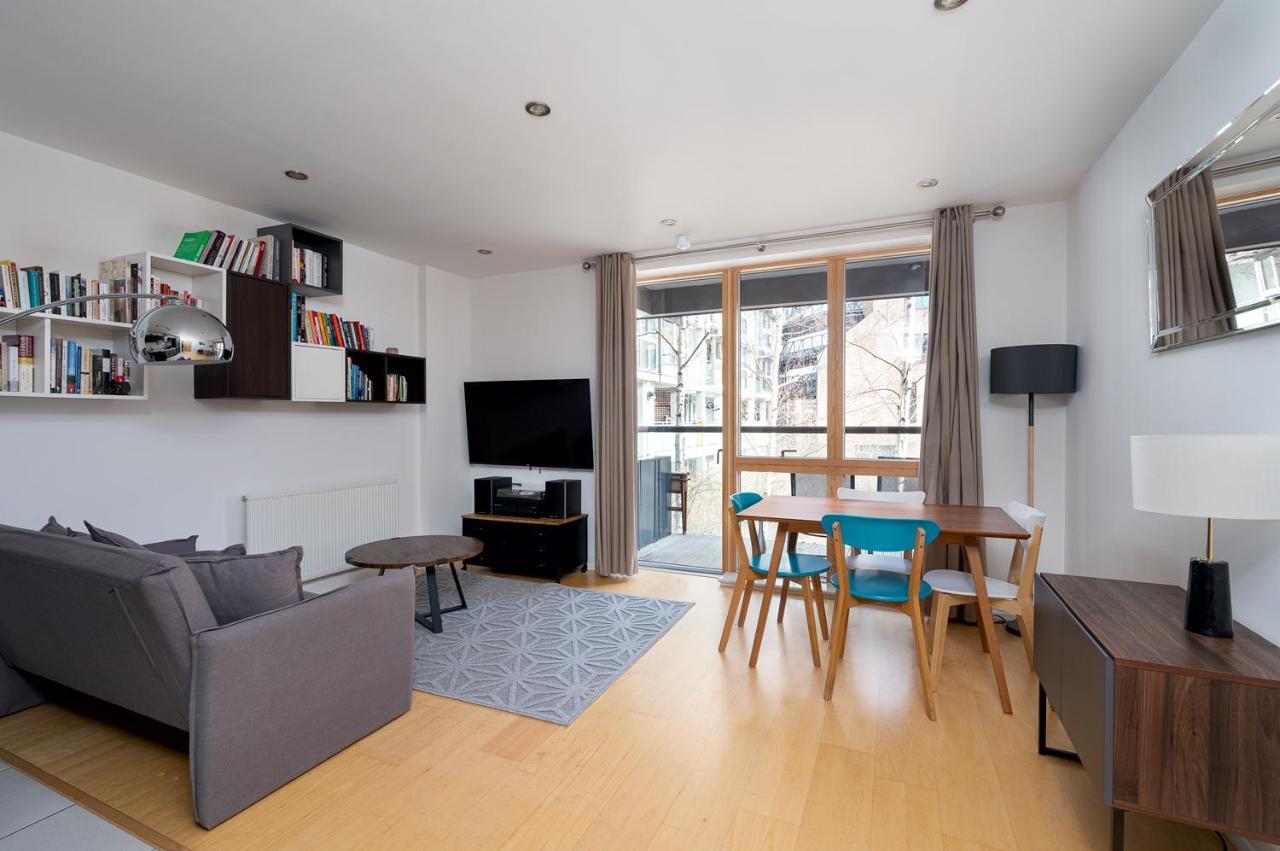 D8 - Canal View Apartment Лондон Екстериор снимка