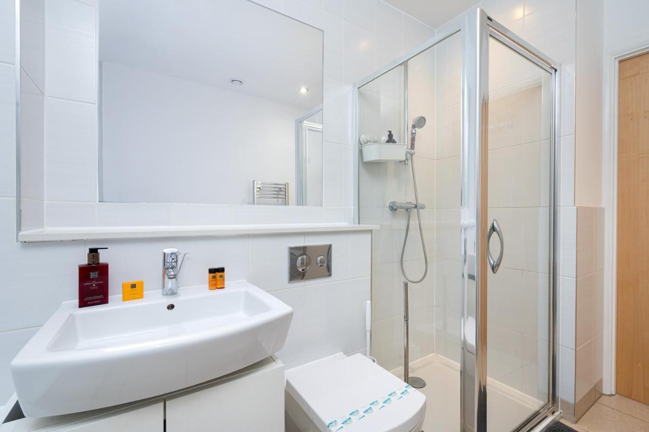 D8 - Canal View Apartment Лондон Екстериор снимка