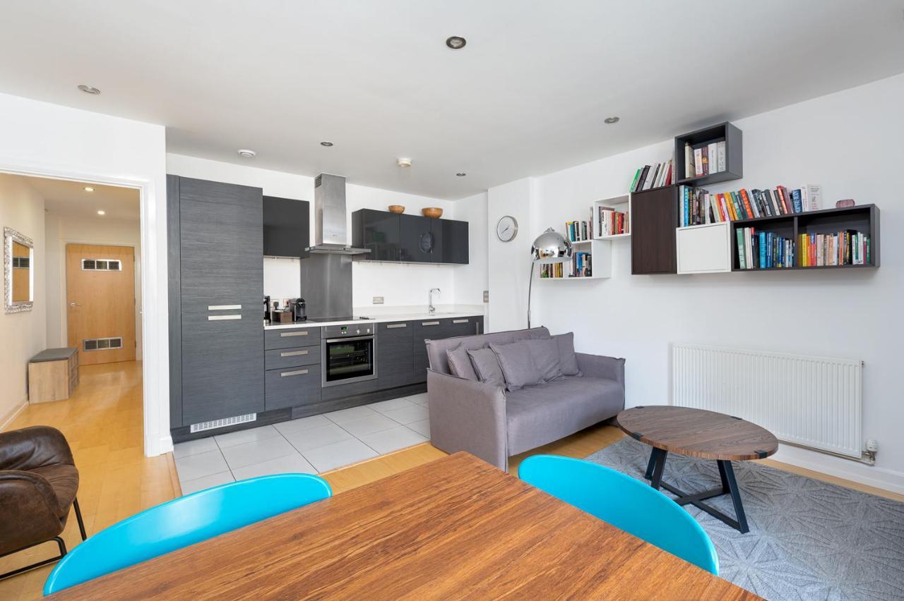 D8 - Canal View Apartment Лондон Екстериор снимка